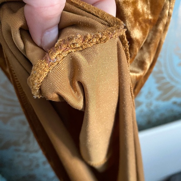 Gold velvet maxi dress - Picture 5 of 5